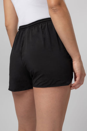 lelosi pantaloncini prijateljica 1